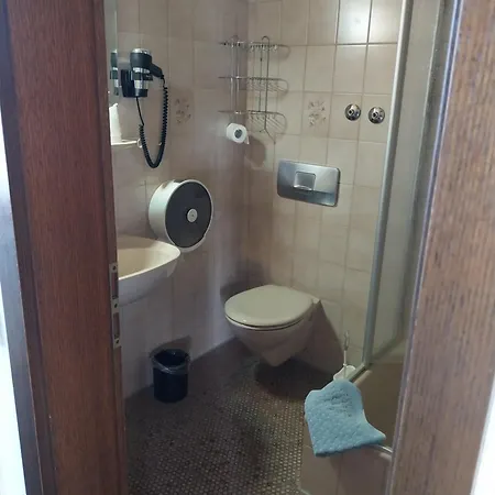 Keller